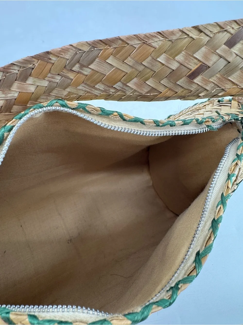 Vintage 60s Mid Century Hawaiian Real Shell Embroidered Raffia Shoulder Bag